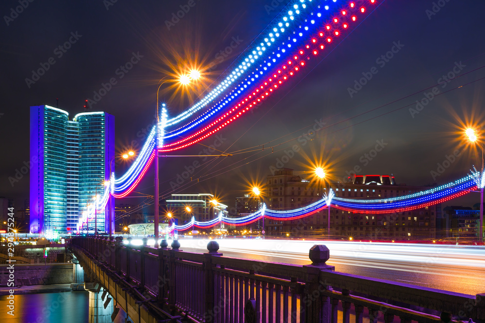 Obraz premium Moscow city night landscape. Novoarbatskiy bridge.