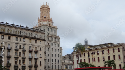 fachada de edificio en La Habana. Cuba