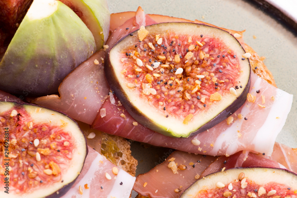 Sandwich with prosciutto, fig and olive oil Sandwich with prosciutto, fig and olive oil