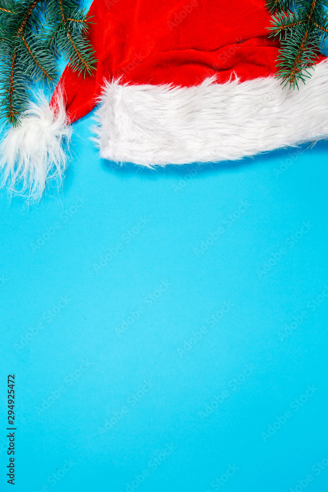 шапка санта клауса красного цвета Stock Photo | Adobe Stock