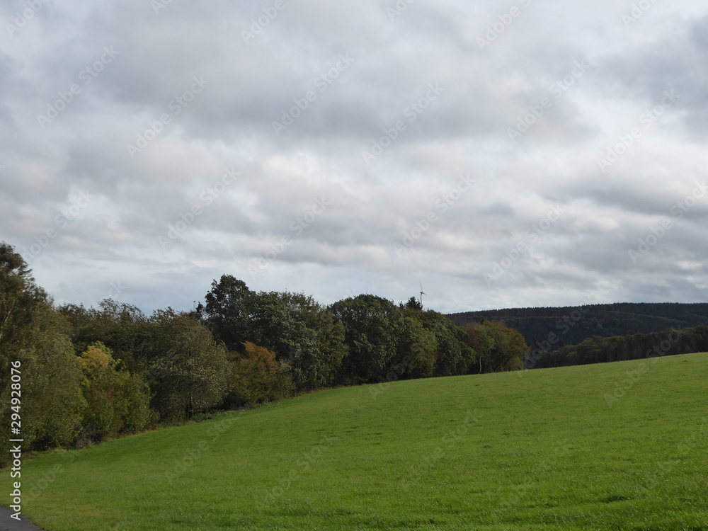 herbstlandschaft mit asublick ins kalltal herbstlandschaft mit asublick ins kalltal
