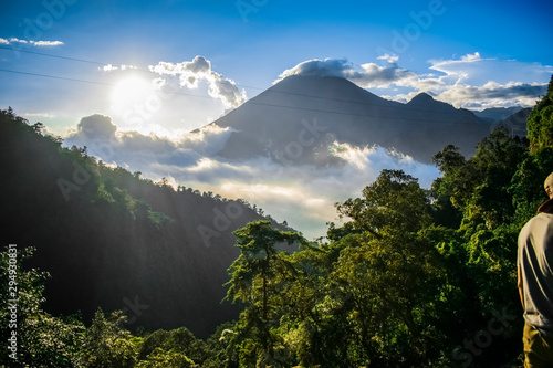 hermoso paisaje del volcan santa maria xela, atardcer sol acultandoce en las montñas photo