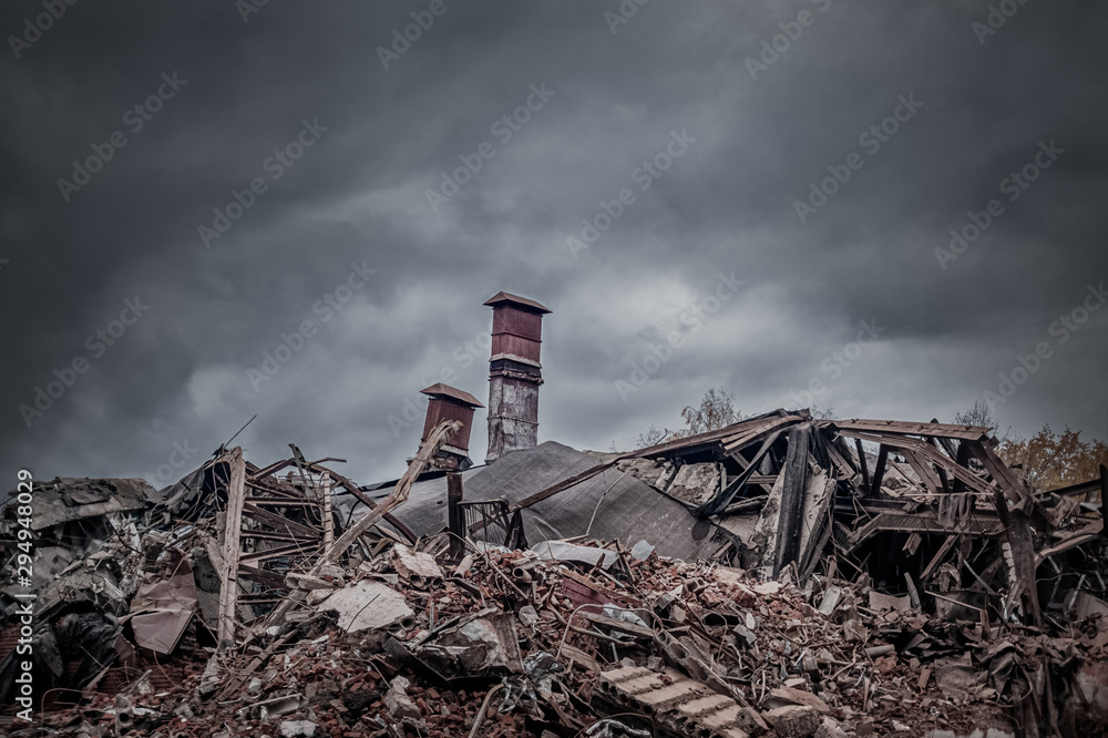 Ταπετσαρία pile of construction waste from a destroyed building