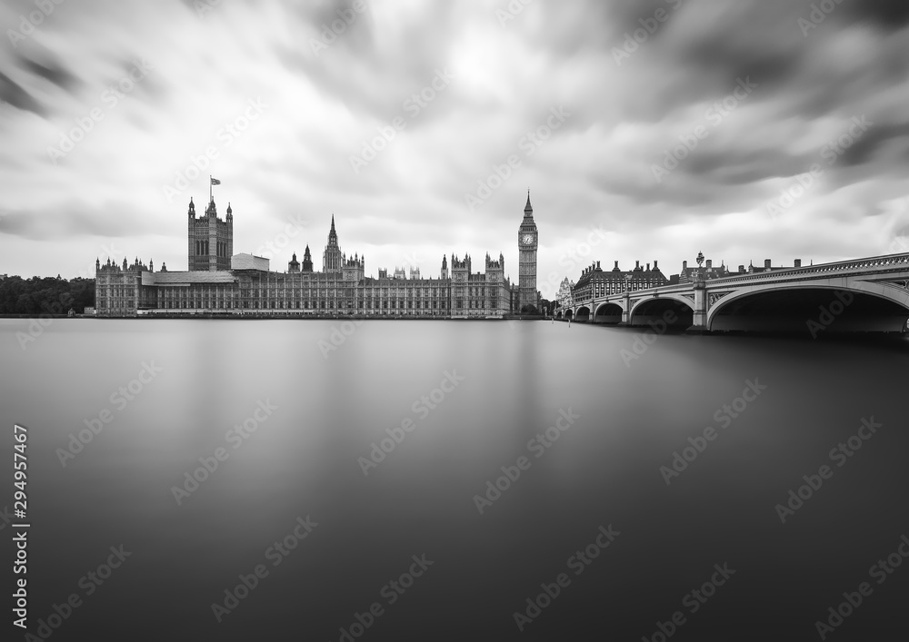 Fototapeta premium Panoramic view of Houses of Parliament, Big Ben and Westminster Bridge with reflection, London