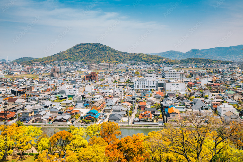 Fototapeta premium Marugame cityscape from Marugame castle in Kagawa, Japan