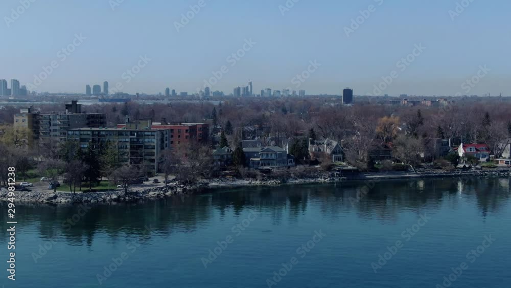 Left to right shot of Toronto, Ontario in the afternoon.
4K Left to right shot of Toronto, Ontario in the afternoon.
4K