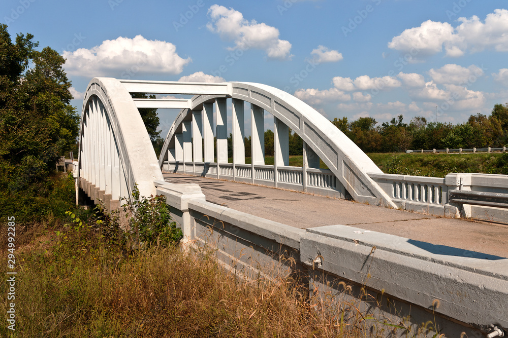 Obraz premium Rainbow Curve Bridge 125-353.tif