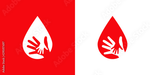 Símbolo donación de sangre. Logotipo con gota de sangre con dos manos espacio negativo en fondo rojo y fondo blanco