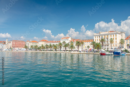 Fototapeta Naklejka Na Ścianę i Meble -  Split Uferpromenade