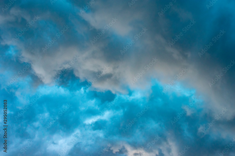 Fototapeta premium Dramatic Thunderstorm Clouds
