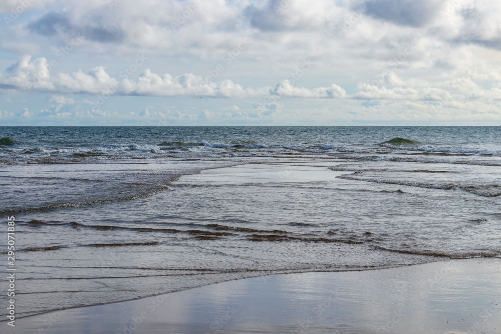 Fototapeta premium Grenen - Treffpunkt Nordsee und Ostseee in Dänemark