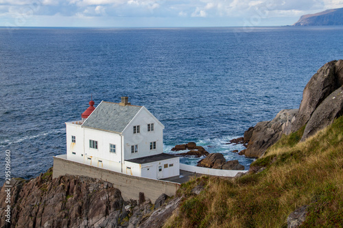 Kråkenes Lighthouse auf der Insel Vågsøy - Norwegen 4
