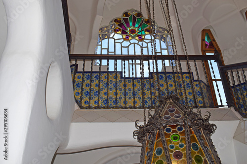 Torre Bellesguard, al pie de la montaña en Barcelona