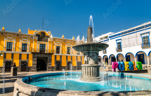 Fountain and Teatro Principal in Puebla, Mexico photo