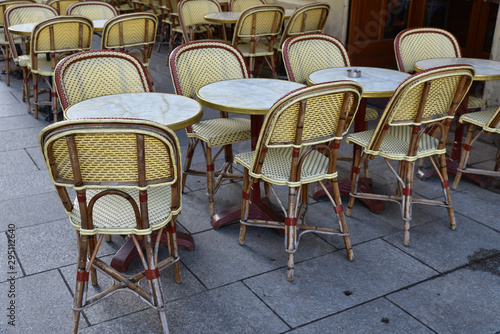 Terrasse de café parisien