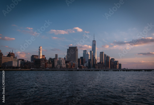 new york city skyline at sunset © Selvon