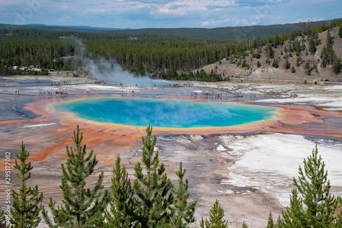 Grand Prismatic Spring in Yellowstone National Park (USA)