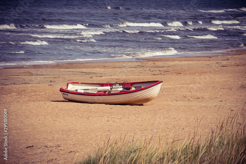 Boot gestrandet photo