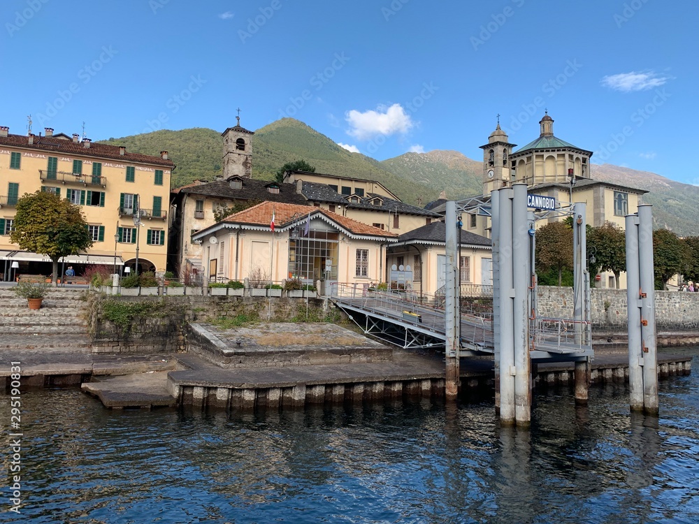 Stadt Cannobio am See Lago maggiore in Italien - Piemont