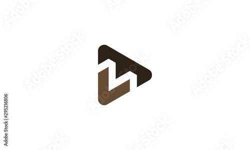 letter m play logo