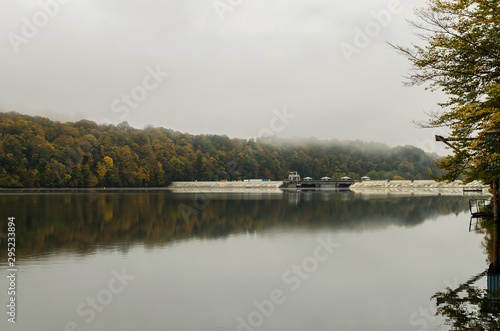Fototapeta Naklejka Na Ścianę i Meble -  Zalew w Myczkowcach - Bieszczady