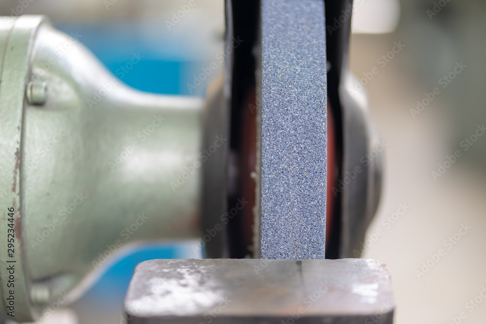 Electrical grinding machine (bench grinder) Electrical grinding machine (bench grinder)