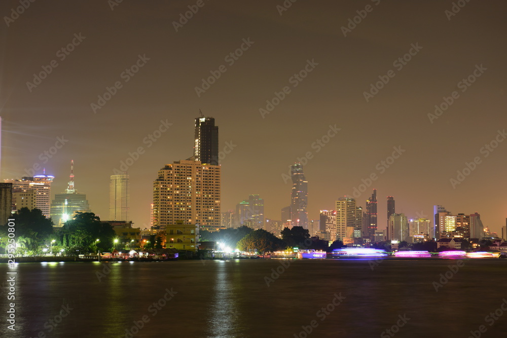 Fototapeta premium Bangkok city at night
