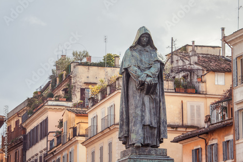 Fotografie Statue of Giordano Bruno erected at Campo de' Fiori in Rome