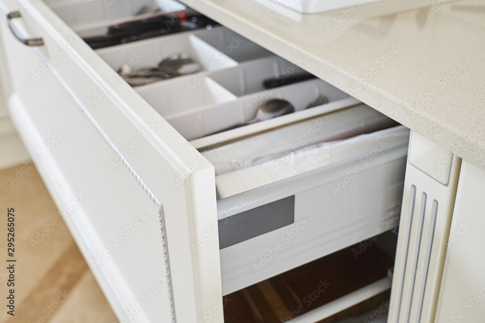 Storage system of drawers in the kitchen Storage system of drawers in the kitchen