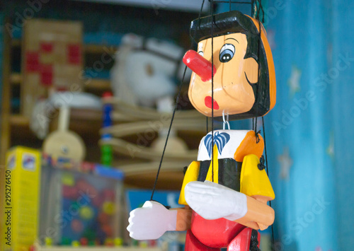 Pinocho, la marioneta del cuento photo