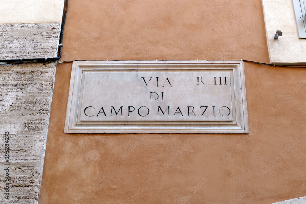 Obraz premium nomi delle strade e piazze di roma,italia