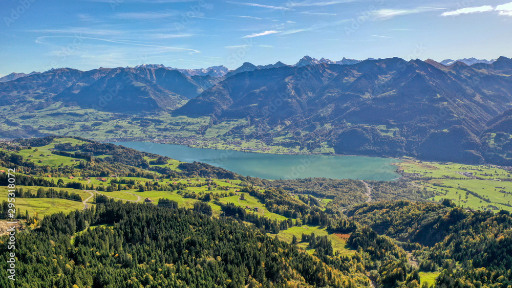 Blick Richtung Sarnersee, Kanton Obwalden, Schweiz Blick Richtung Sarnersee, Kanton Obwalden, Schweiz