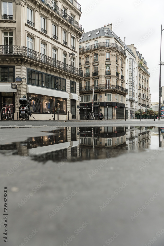 Paris Wohnhaus spiegelung