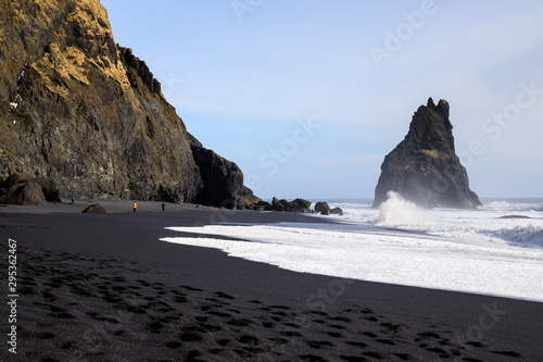Reynisfjara beach - spiaggia nera in Islanda