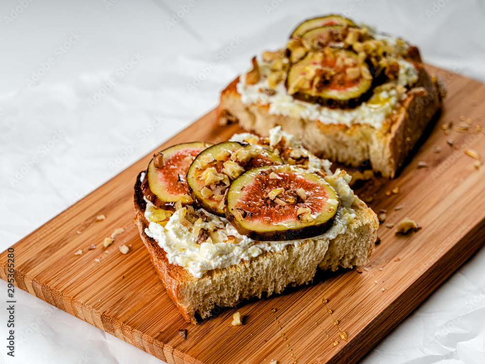 Ricotta And Fig Toast With Honey And Nuts
