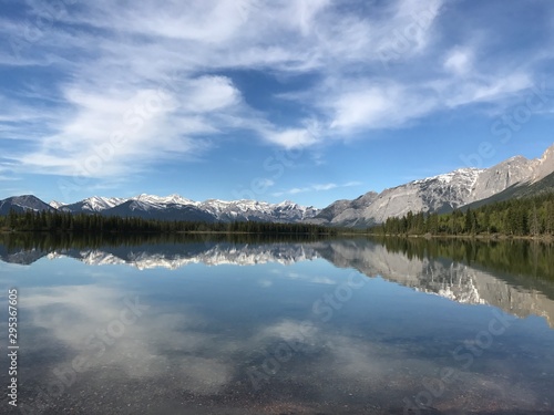 Fototapeta Naklejka Na Ścianę i Meble -  Lake reflection