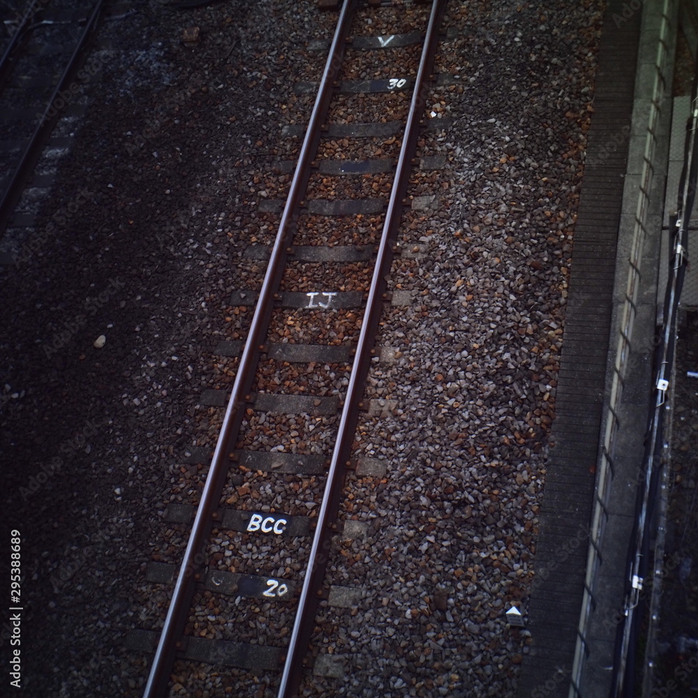 Naklejka premium どこまでも続く線路