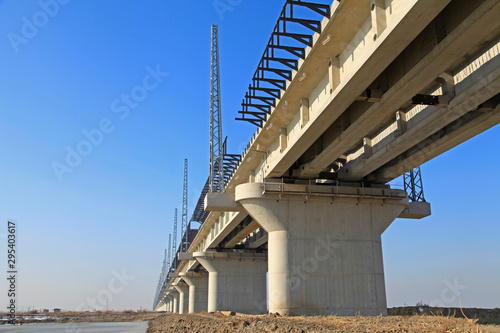 Fototapeta Naklejka Na Ścianę i Meble -  Elevated bridge