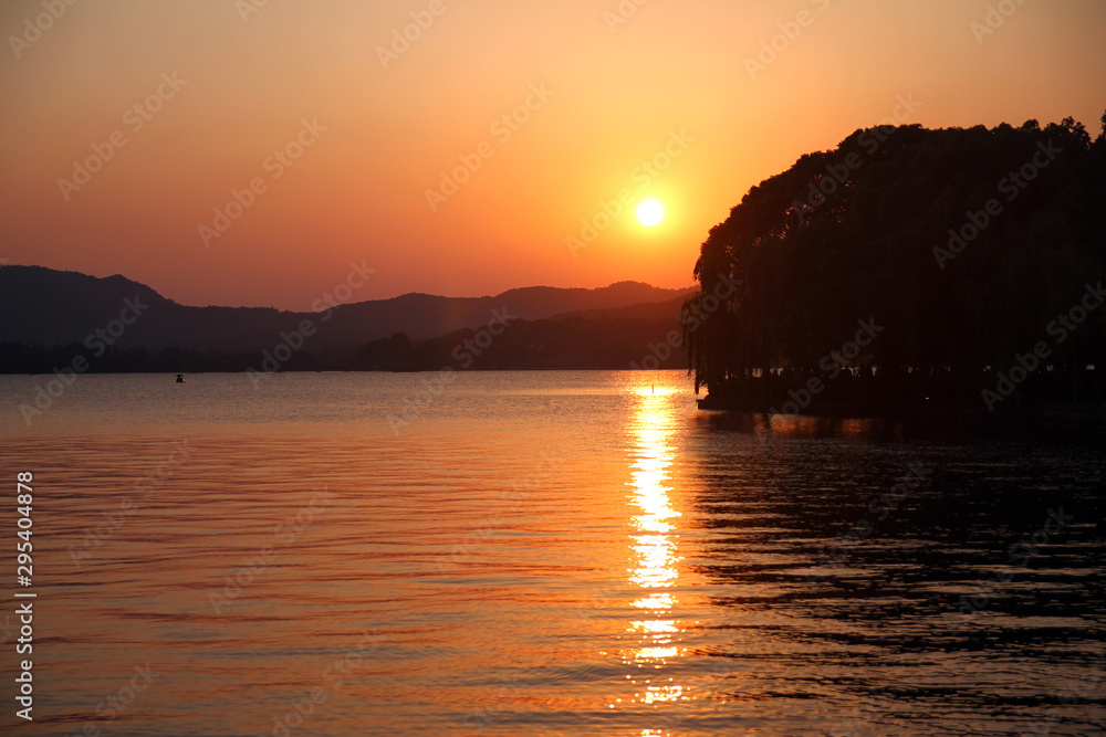 Sunset on the beautiful Hangzhou lake