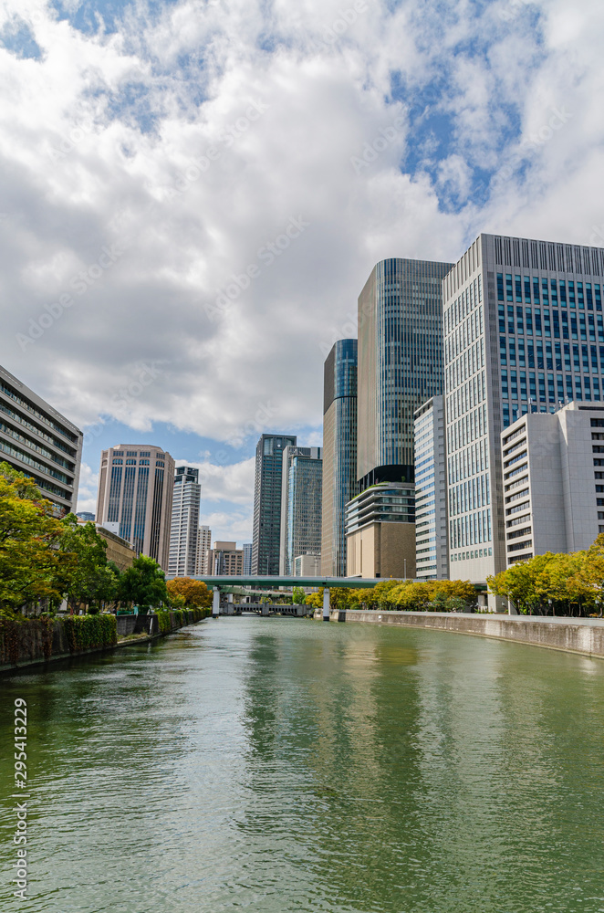 Fototapeta premium 大阪 都市風景 (中之島周辺)