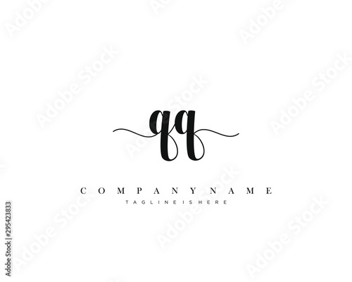 QQ initial handwriting logo with circle template vector.