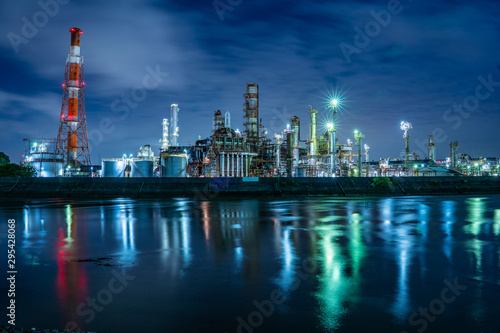 Wallpaper Mural 工場夜景 Torontodigital.ca