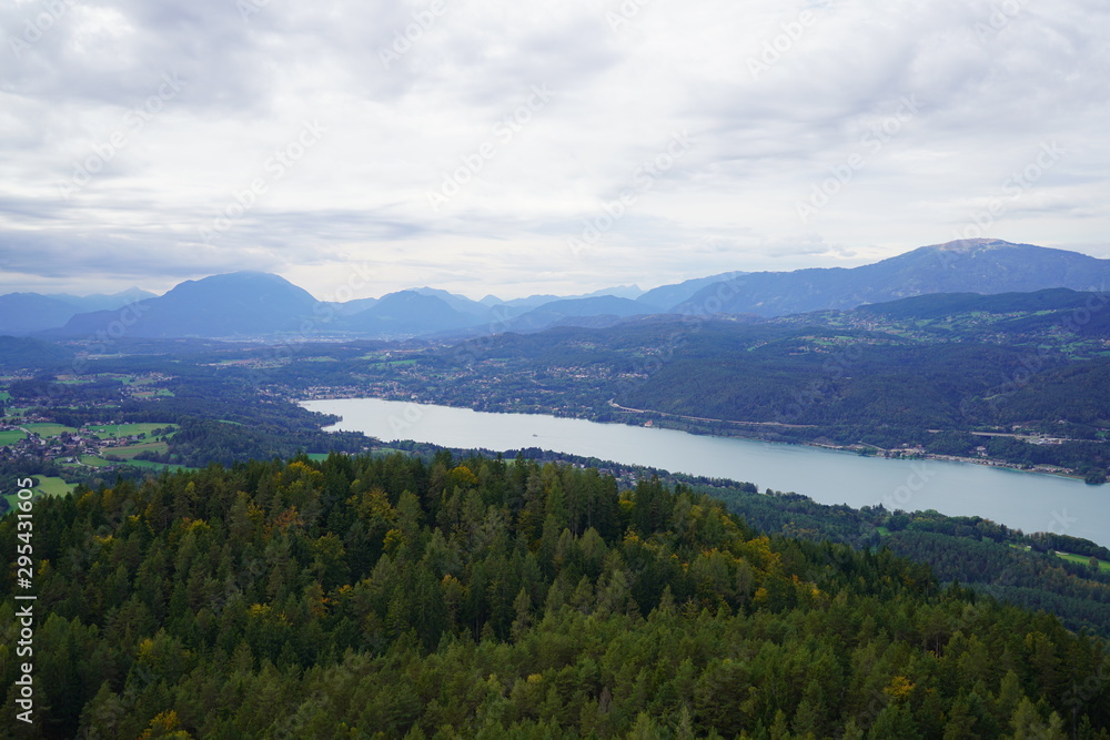 Blick über Kärnten vom Pyramidenkogel Blick über Kärnten vom Pyramidenkogel