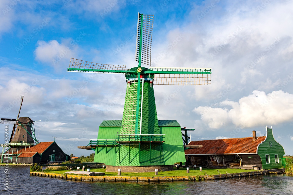 MOLINOS EN ZAANDAM