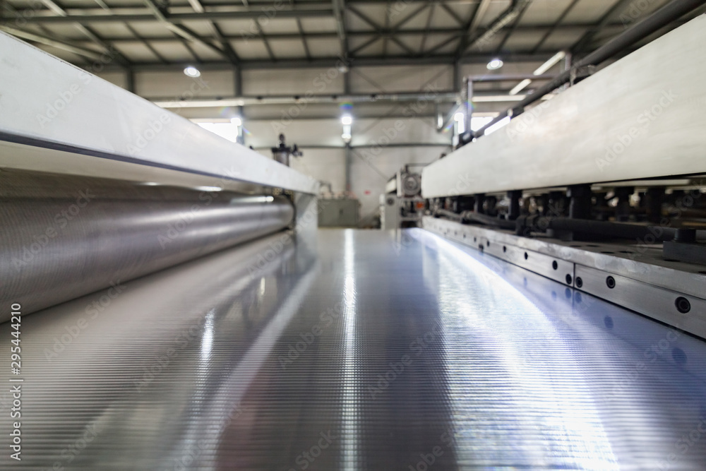 Production process plastic polycarbonate hollow sheet extrusion die with sheet line Production process plastic polycarbonate hollow sheet extrusion die with sheet line