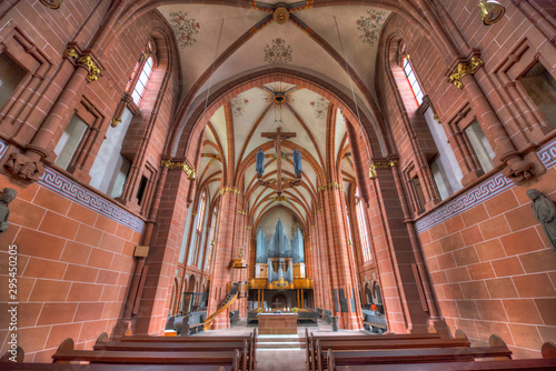Der Innenraum des Doms zu Wetzlar