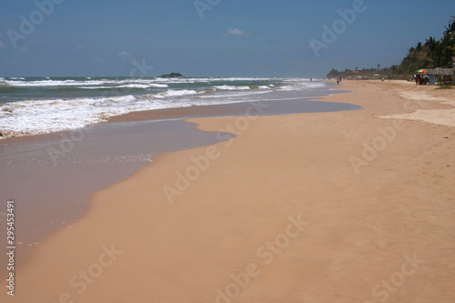 Traumstrand an der Westk  ste von Sri Lanka