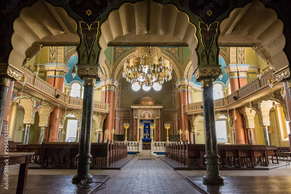 Interior of the Jewish synagogue in Sofia (Bulgaria) - obrazy, fototapety, plakaty 