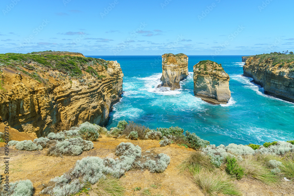 island arch from tom and eva lookout, port campbell, great ocean road, australia 7