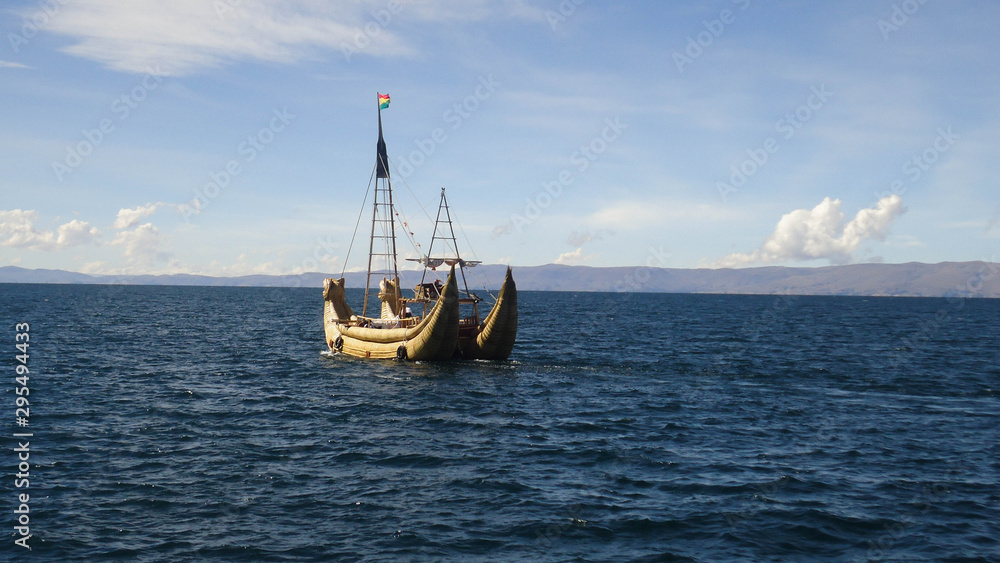 bote ancestral lago titicaca